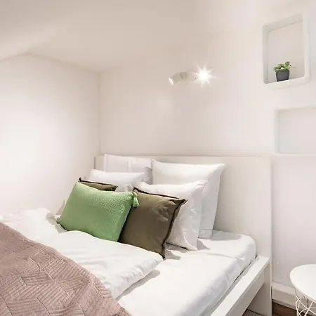 Quiet At River Apartment *